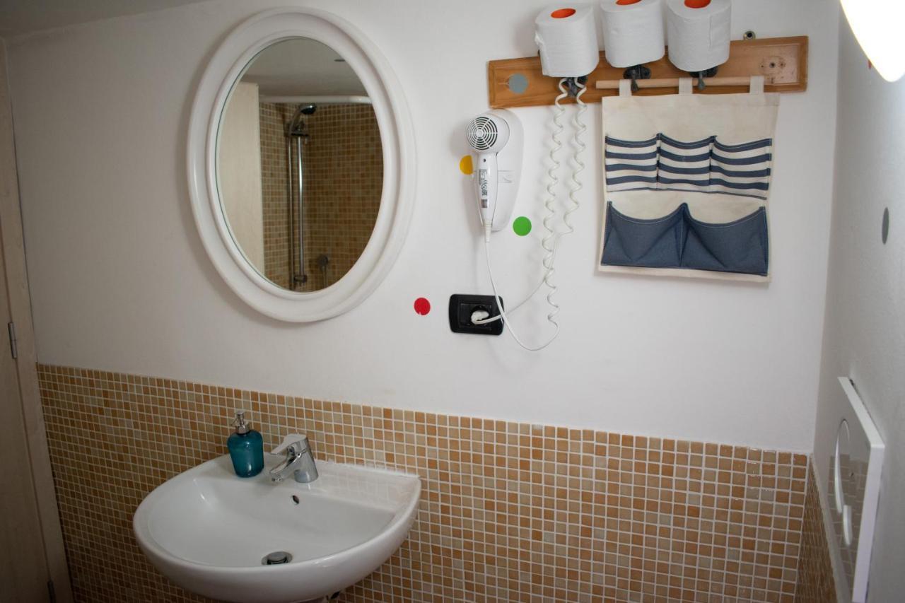 Abbey Hostel Genoa Luaran gambar