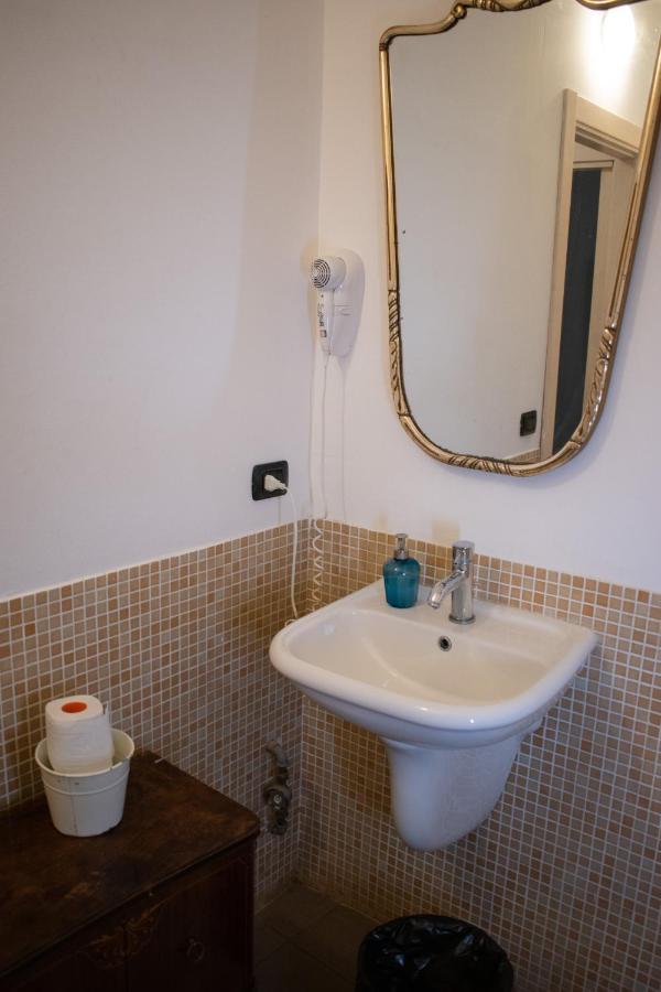 Abbey Hostel Genoa Luaran gambar